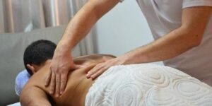 Massagem para dores nas costas - Vico Massagista