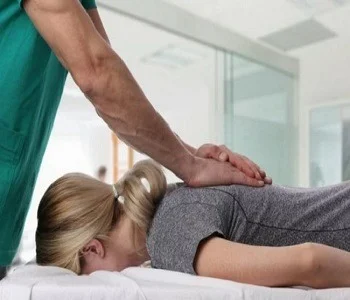 Massagem Relaxante - benefícios - indicações - Vico Massagista - coluna travada fora do lugar desvio de coluna nervo ciático dores nas costas coluna lombar torcicolo ombro - São José SC Florianó